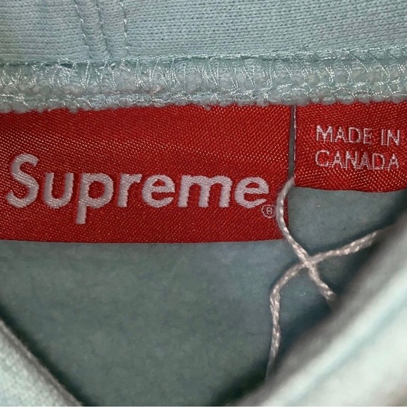 SUPREME - SPLIT OLD ENGLISH HOODIE ICE
BLUE - Picture 3 of 6
